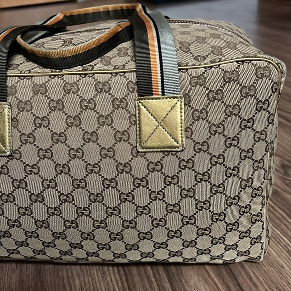A 227 - 💯 % authentic Gucci duffel bag - Picture 6 of 16